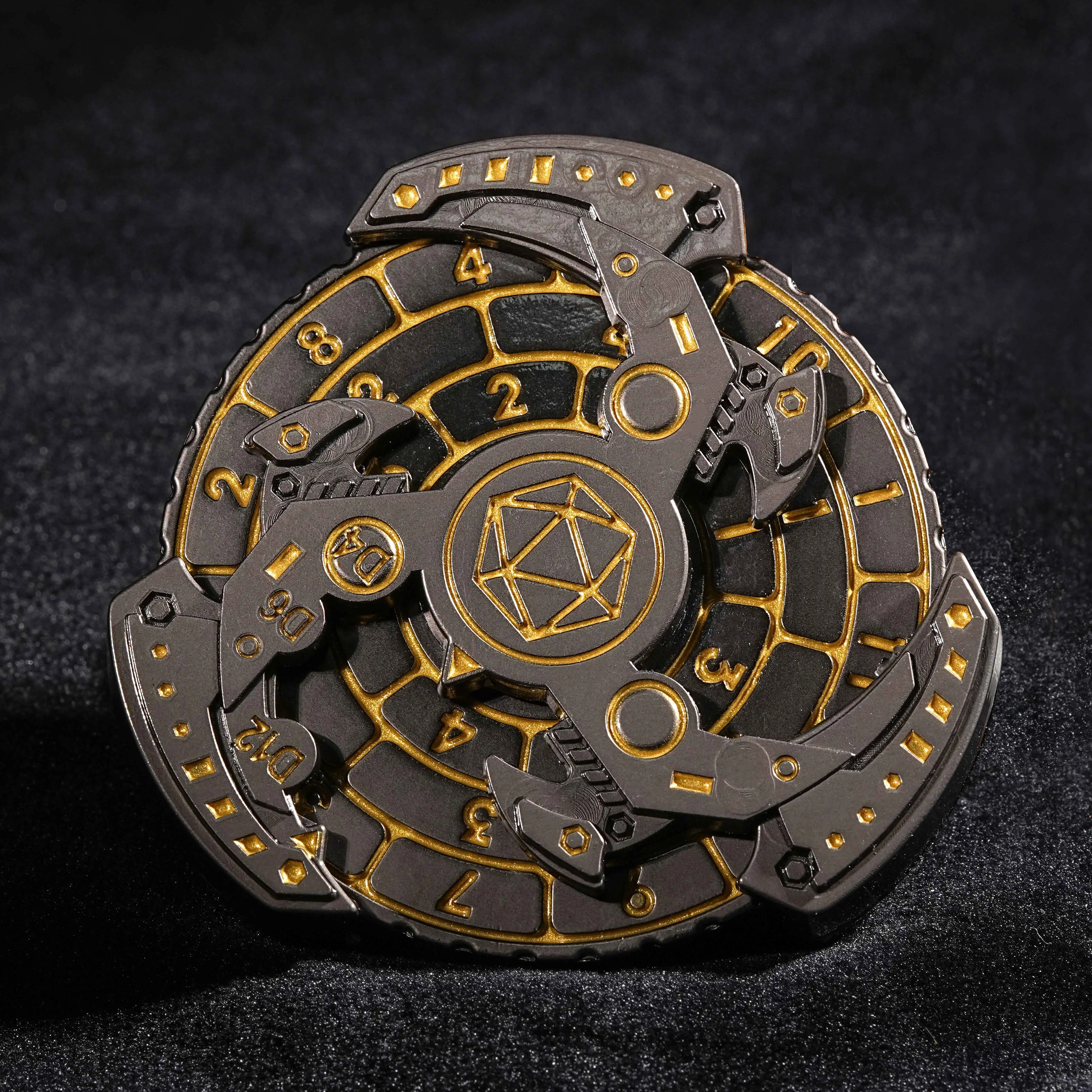 Happy fingertip dice spinning|Bear Dice